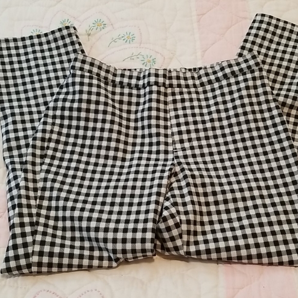 Houndstooth MizarhiLive crop pants.  4p - Picture 3 of 4